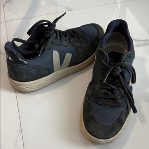 Veja Men's Blue Sneakers